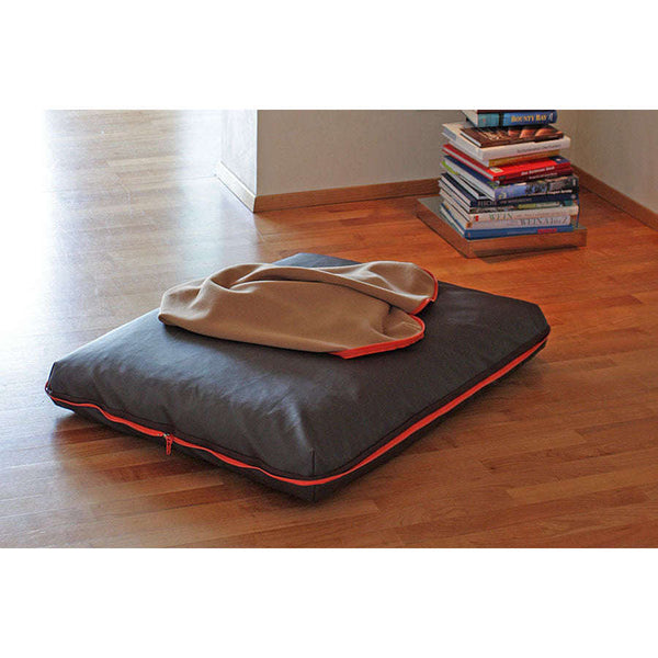 Pet Interiors Dog Cushion with Removable Cover PAULINE Dog Bed Pet Interiors Silver Circle Pets