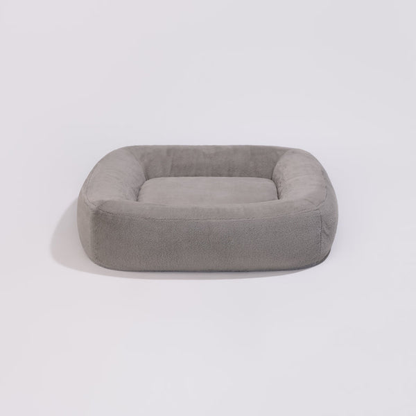 PillowVilla Faux Fur Dog Bed PEBBLE Dog Bed PillowVilla Silver Circle Pets