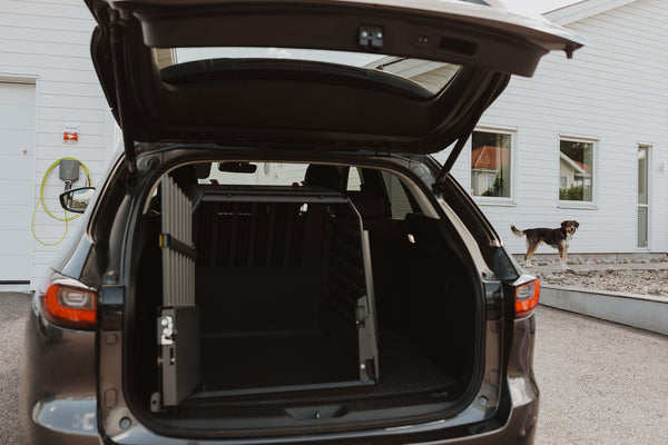 MIMsafe VarioCage Single Medium | 4th Gen Adjustable Dog Car Crate | Crash Tested
