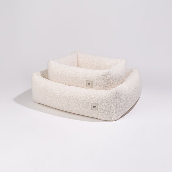 PillowVilla Faux Fur Dog Bed LOUNGE-Dog Bed-PillowVilla- Silver Circle Pets