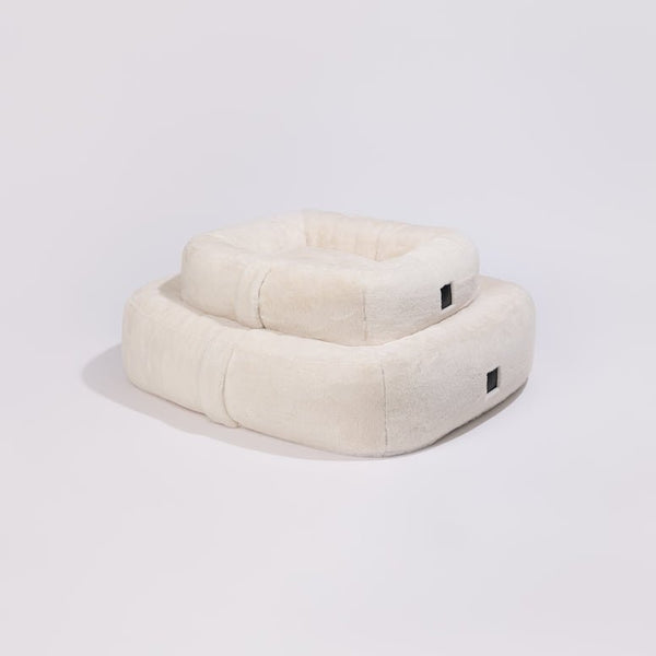 PillowVilla Faux Fur Dog Bed PEBBLE-Dog Bed-PillowVilla- Silver Circle Pets