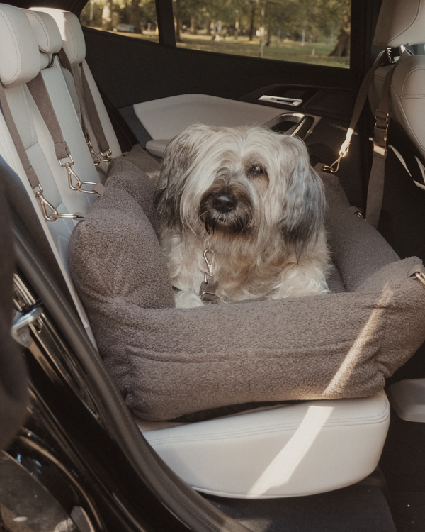 By Teddy Extra Large Cosy Dog Car Seat