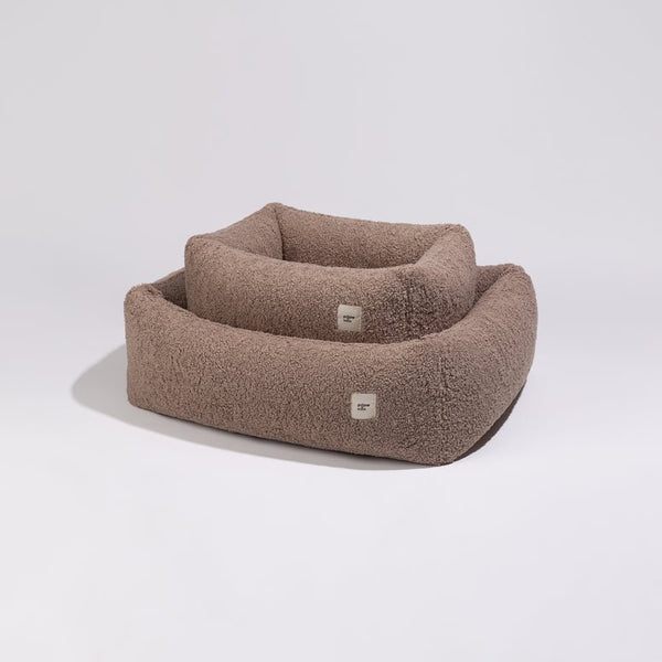 PillowVilla Faux Fur Dog Bed LOUNGE-Dog Bed-PillowVilla- Silver Circle Pets